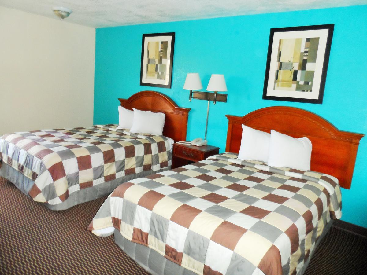 Courtesy Inn Del City Exterior photo